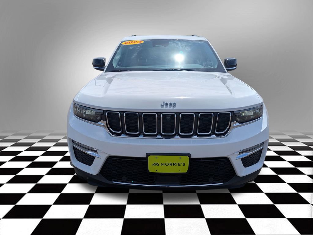 Used 2023 Jeep Grand Cherokee Limited w/ Luxury Tech Group II AWD/4WD image 3
