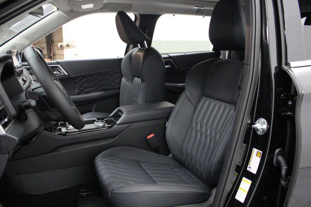 New 2025 Mitsubishi Outlander SEL image 7