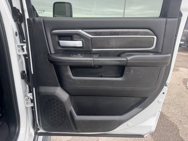 Used 2024 RAM 3500 Big Horn AWD/4WD image 32