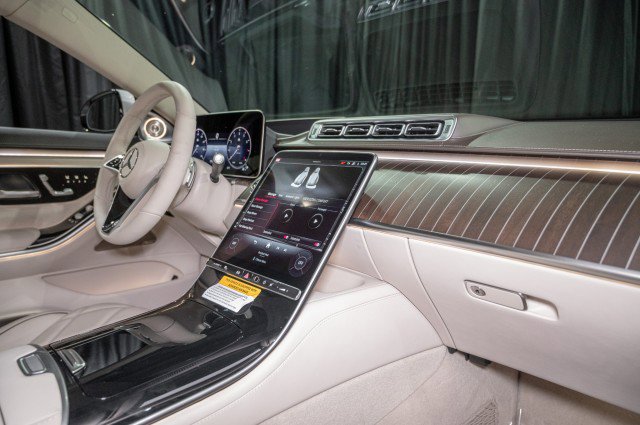 New 2026 Mercedes-Benz Maybach S 580 4MATIC image 17