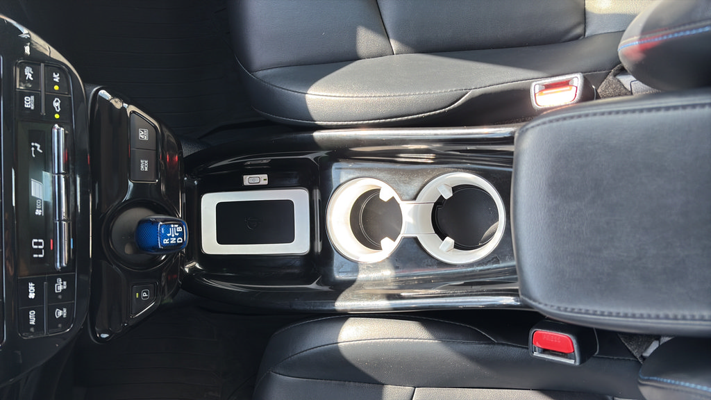 Used 2016 Toyota Prius Three Touring FWD image 14