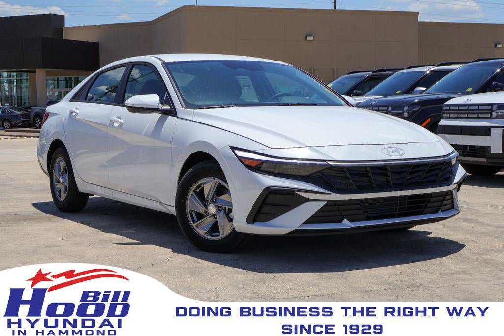New 2026 Hyundai Elantra SE w/ Cargo Package