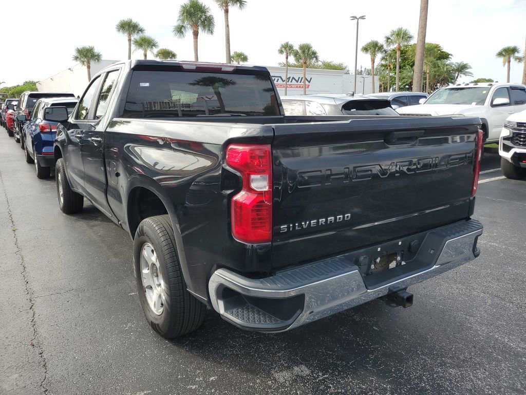 Used 2020 Chevrolet Silverado 1500 LT w/ Trailering Package image 3