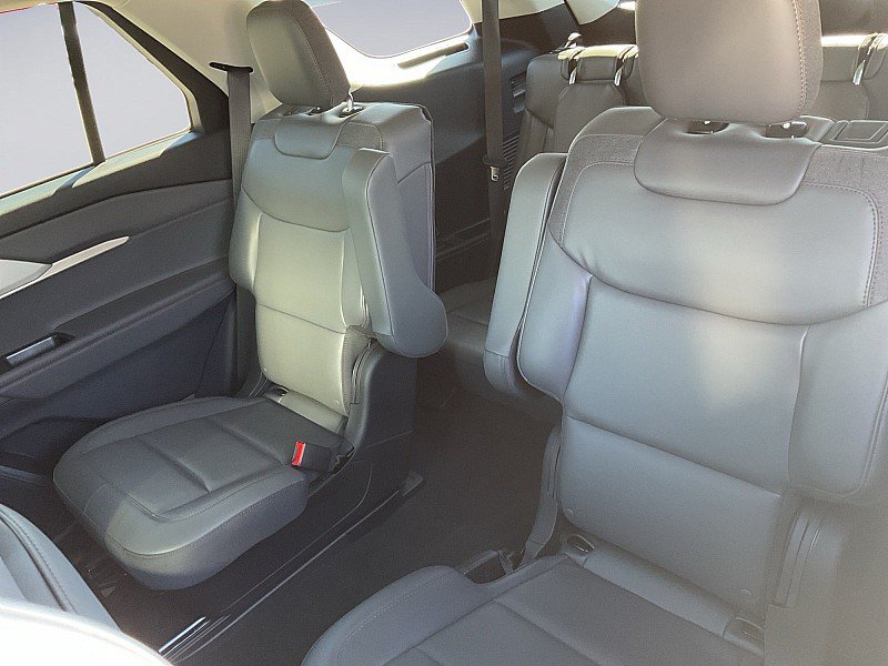 Used 2025 Ford Explorer ST AWD/4WD image 38