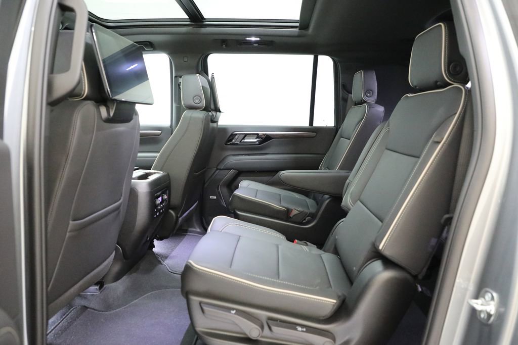 New 2026 Chevrolet Suburban Premier AWD/4WD image 13