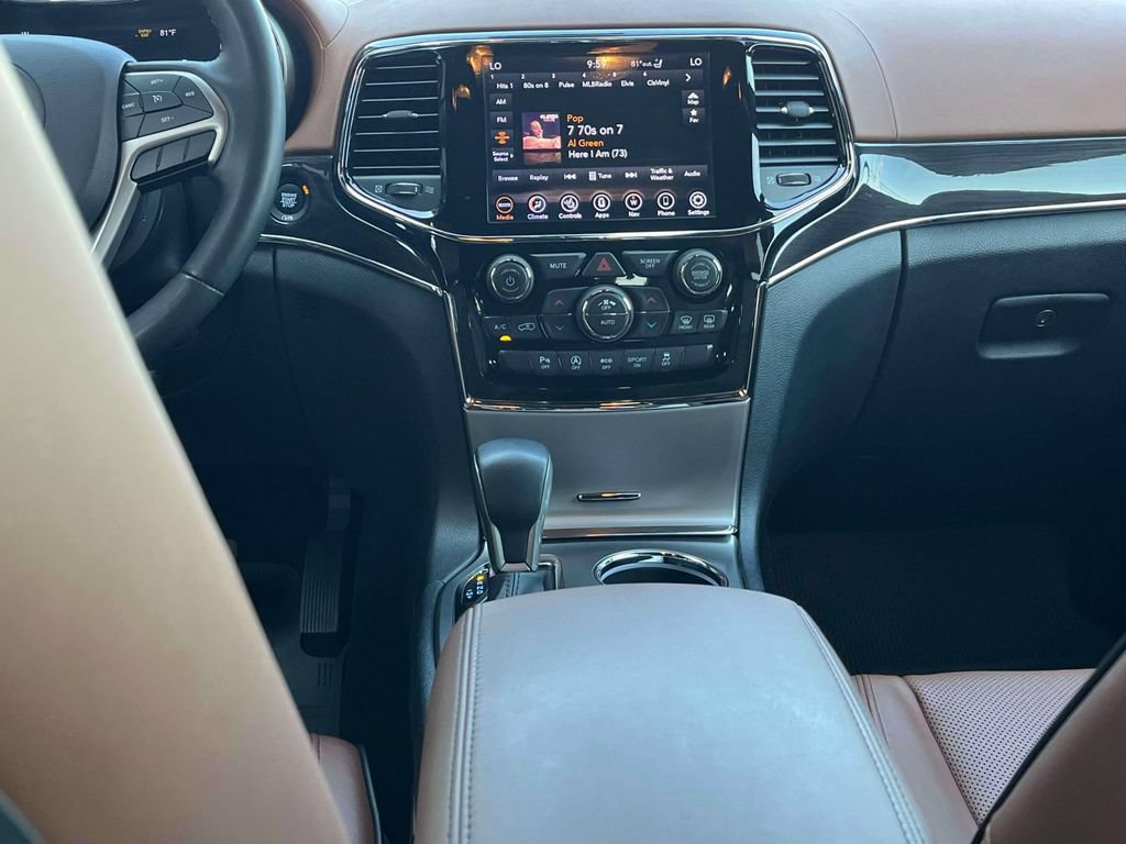 Used 2020 Jeep Grand Cherokee Overland AWD/4WD image 13