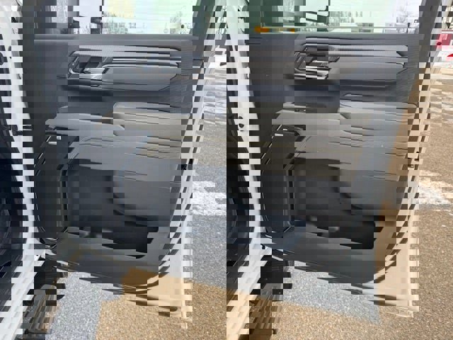 Used 2024 Chevrolet Silverado 2500 ZR2 w/ Technology Package image 25