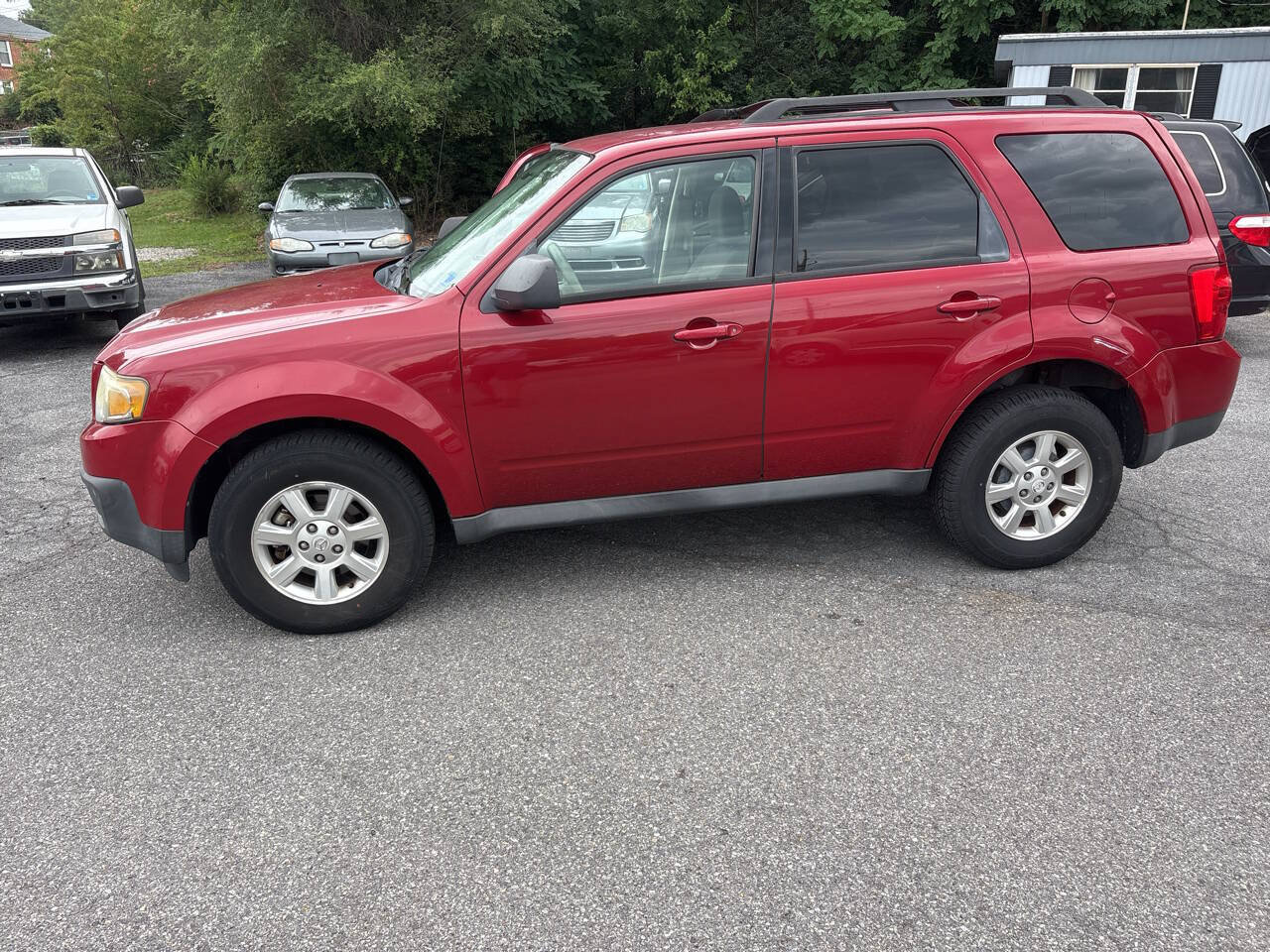 Used 2010 MAZDA Tribute i