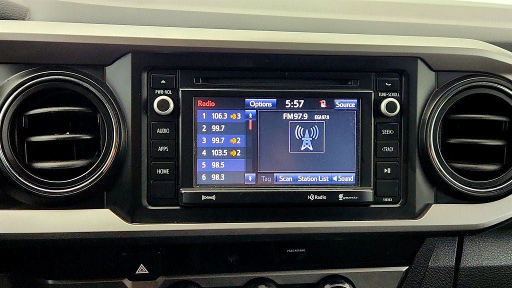 Used 2018 Toyota Tacoma SR5 RWD image 18