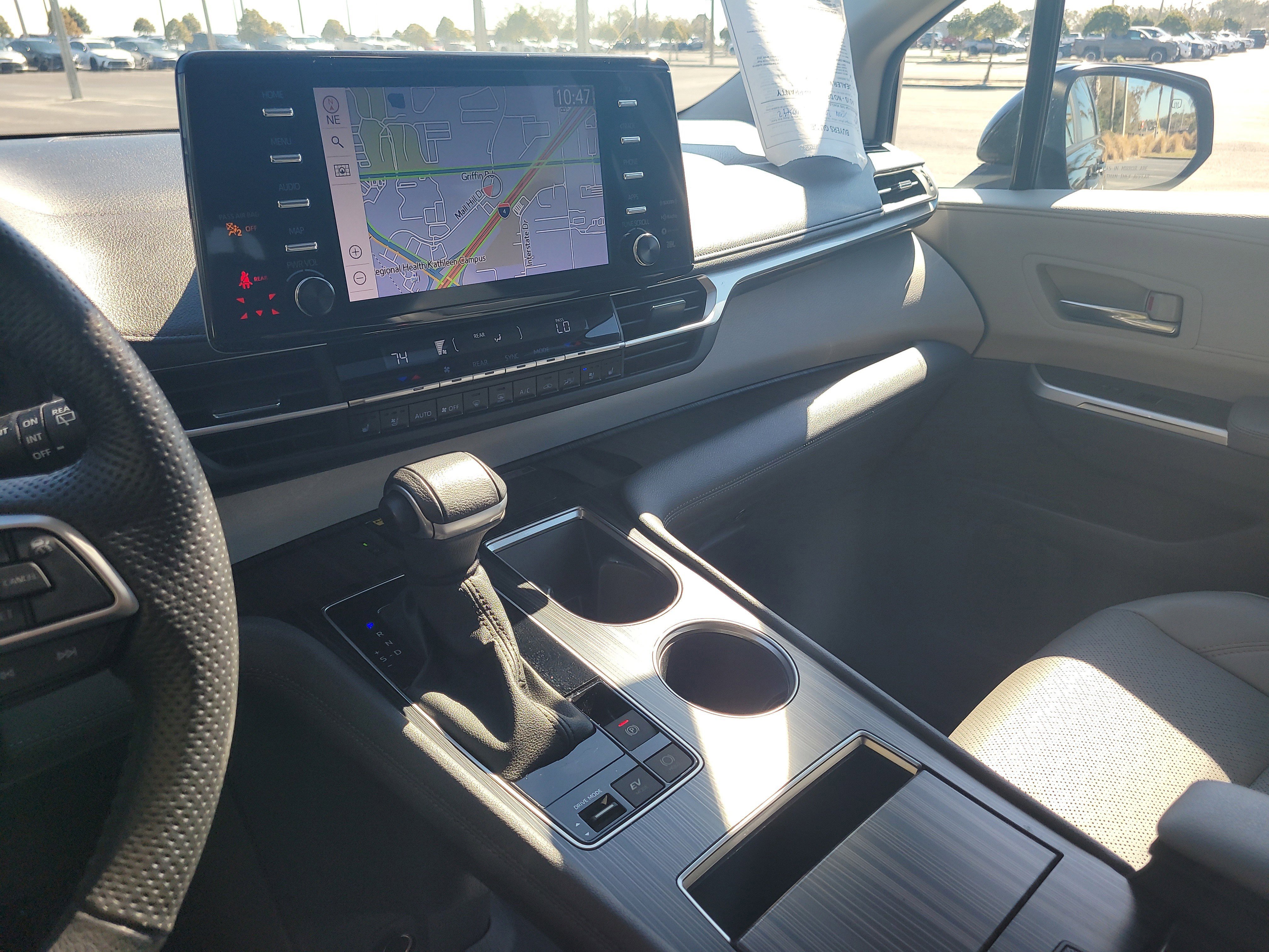 Certified 2023 Toyota Sienna Limited image 23