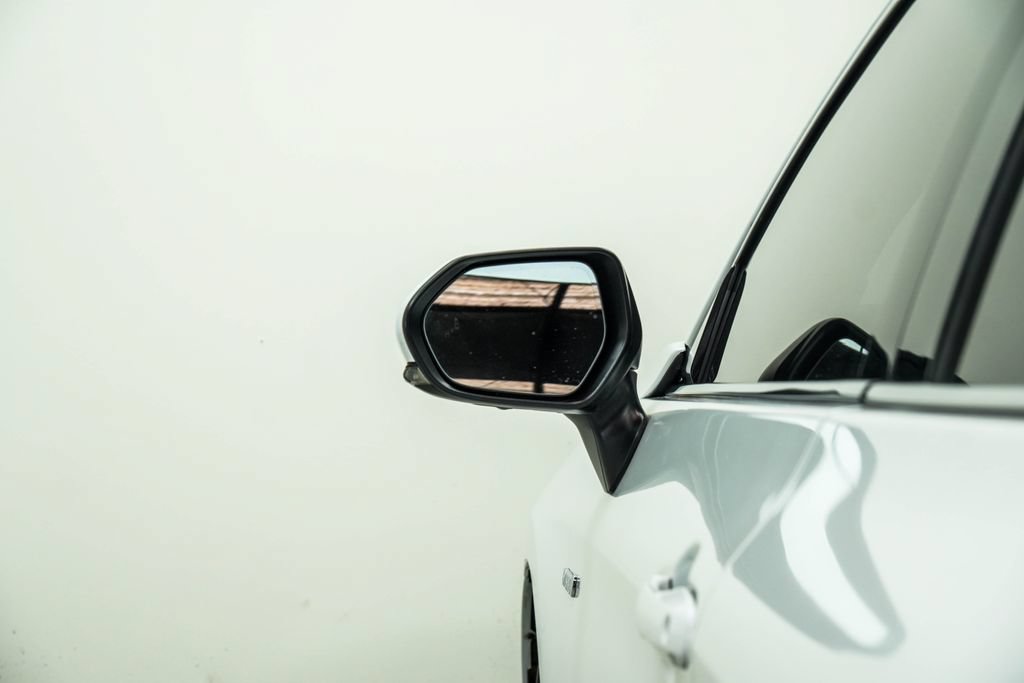 Used 2019 Toyota Avalon Limited w/ Advanced Safety Package FWD image 14