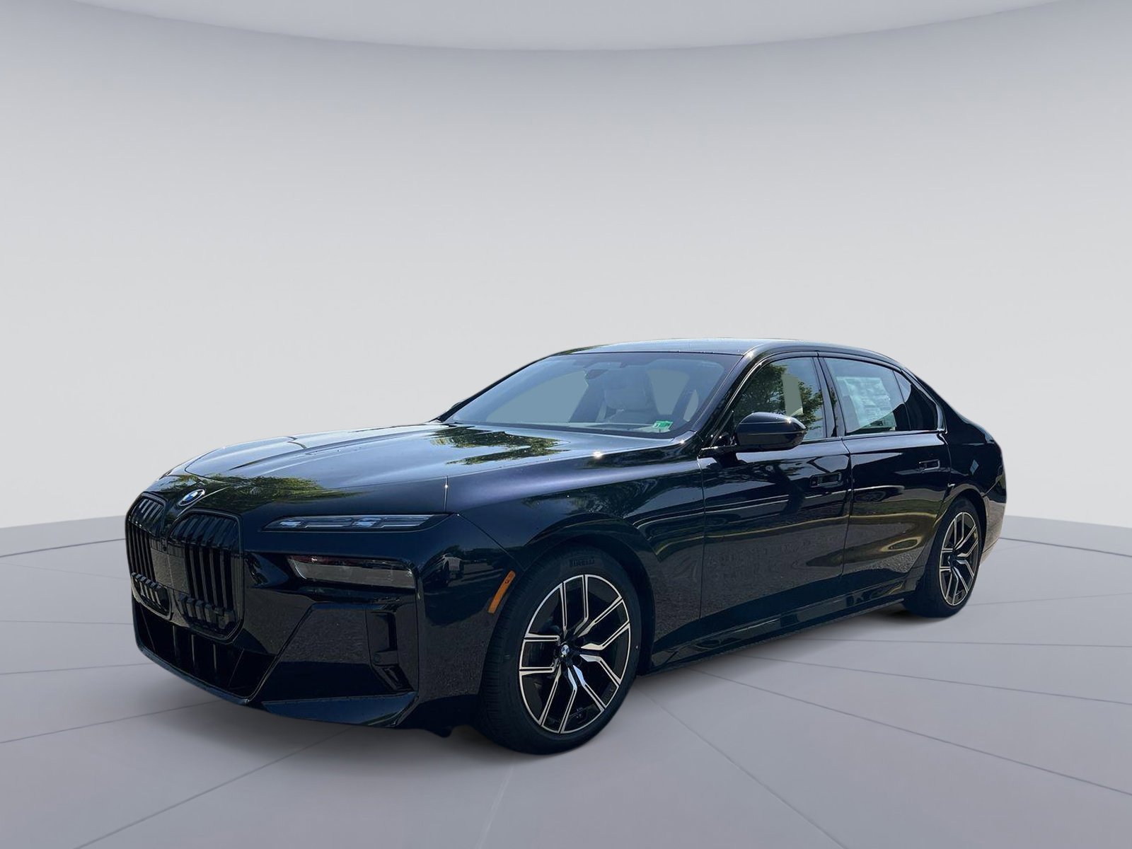New 2025 BMW i7 eDrive50 w/ Executive Package image 1