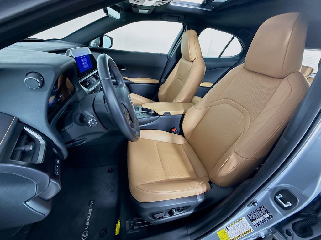 Certified 2025 Lexus UX 300h FWD image 21