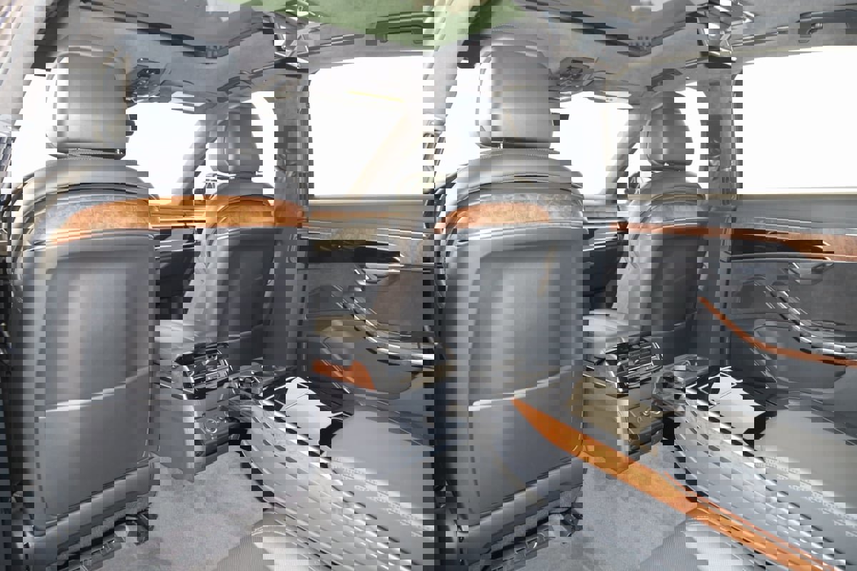 Used 2020 Audi A8 L 4.0T w/ Sport Plus Package image 60