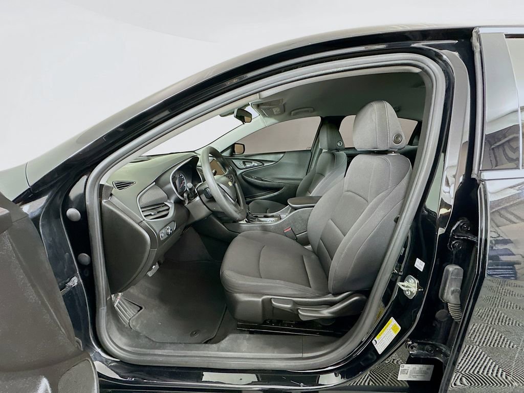 Used 2023 Chevrolet Malibu LS image 20