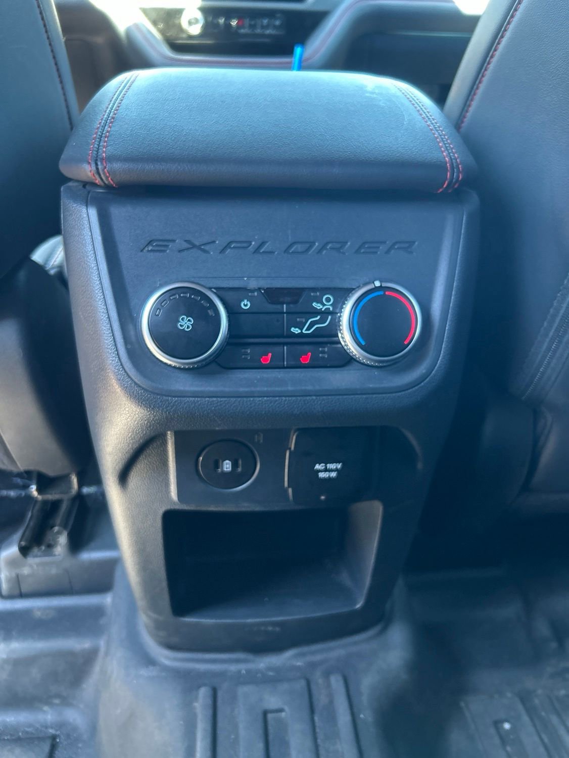 Used 2025 Ford Explorer ST-Line w/ Premium Package RWD image 12