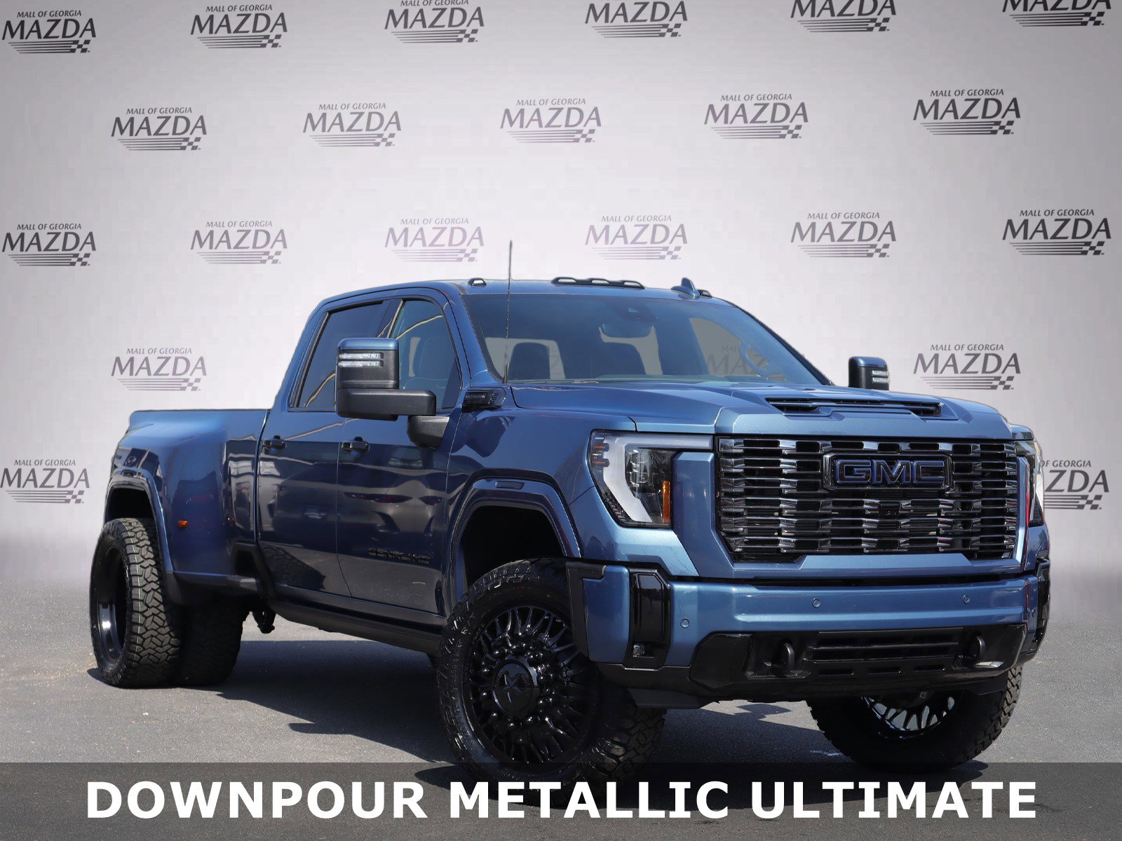 Used 2026 GMC Sierra 3500 Denali Ultimate image 2