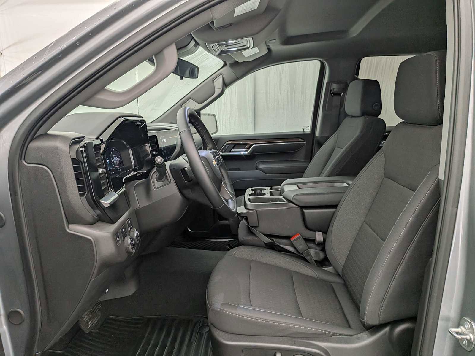 New 2025 Chevrolet Silverado 1500 LT image 17