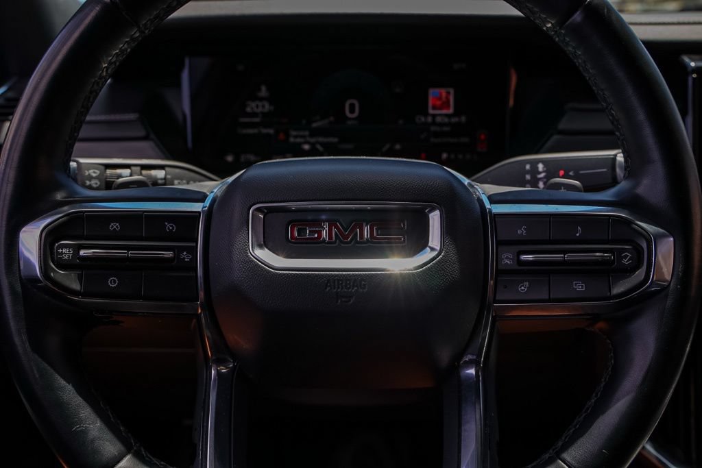 Used 2024 GMC Acadia Elevation AWD/4WD image 27