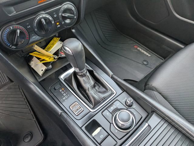 Used 2018 MAZDA MAZDA3 Sport image 4