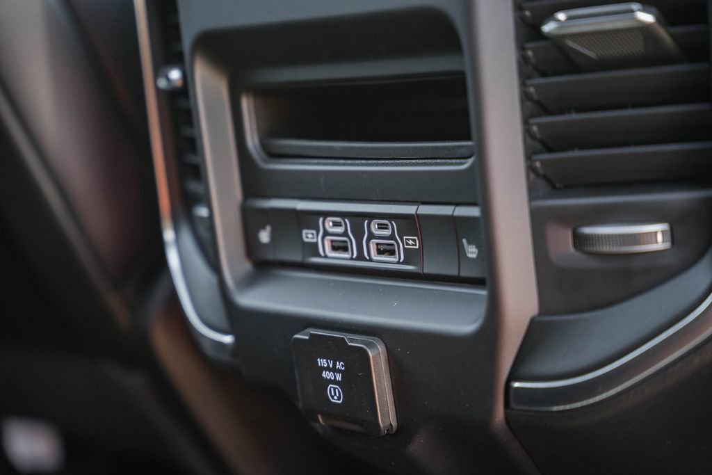 New 2026 RAM 1500 Laramie AWD/4WD image 37