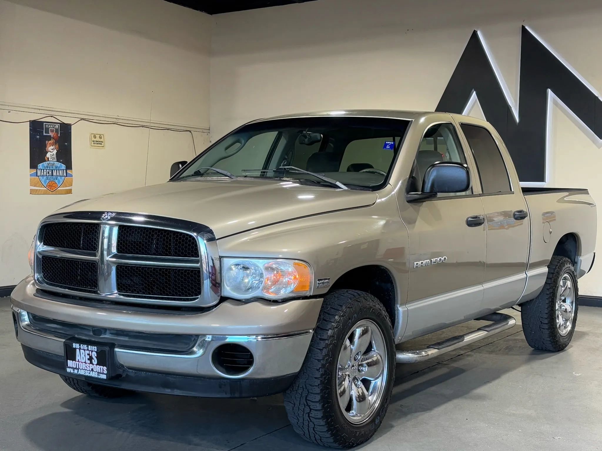 Used 2004 Dodge Ram 1500 Truck SLT w/ Trailer Tow Group AWD/4WD image 1