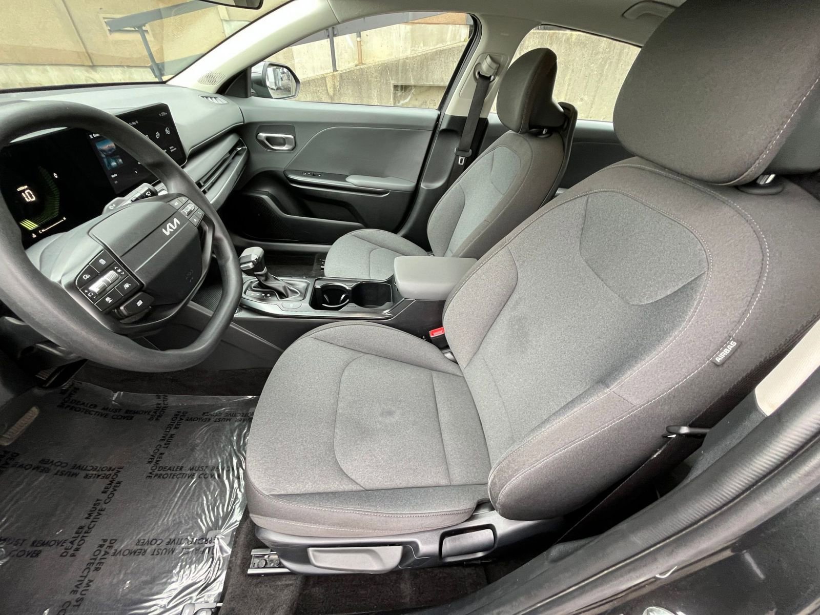Used 2025 Kia K4 FWD image 28