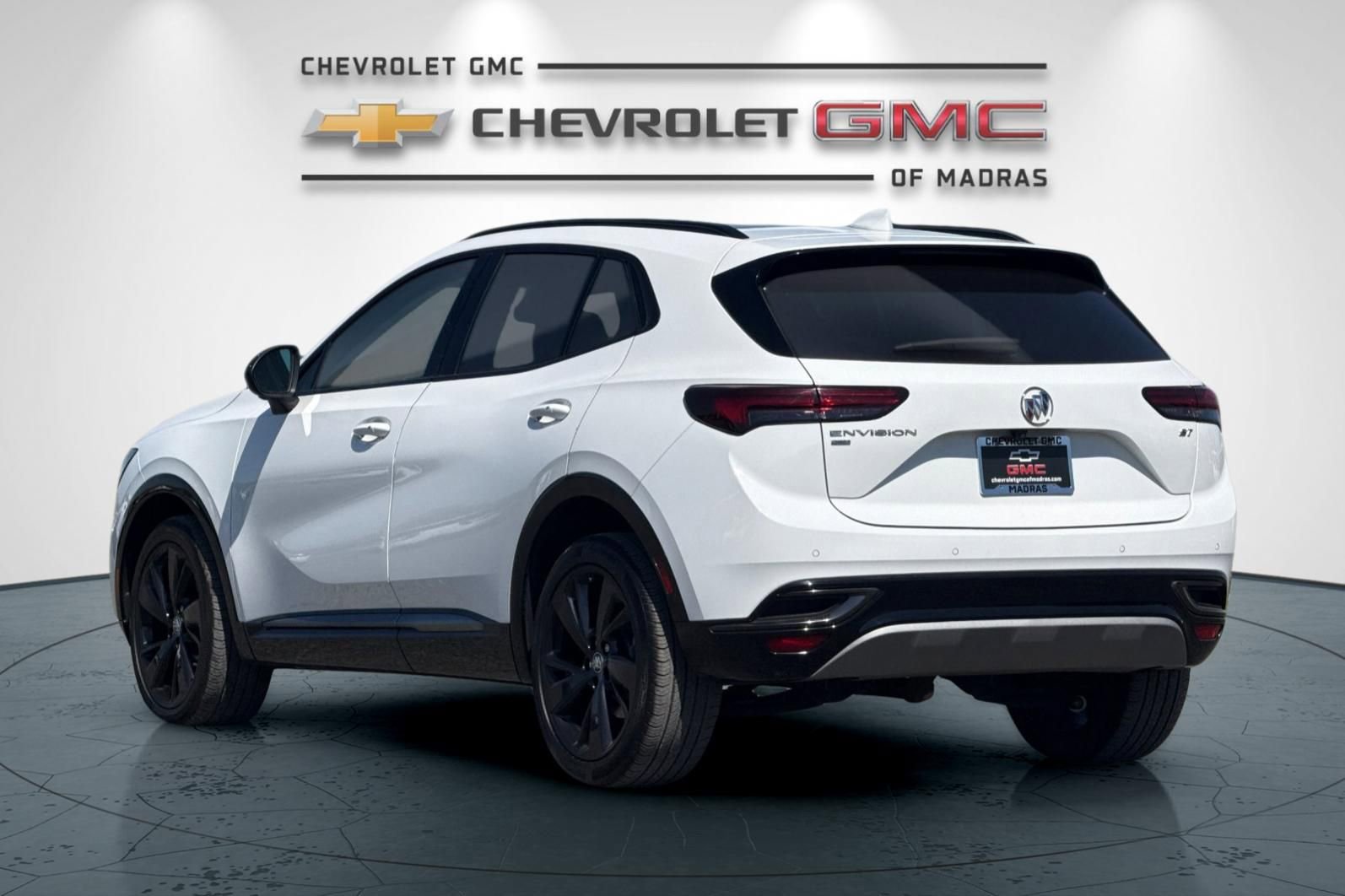 Used 2023 Buick Envision Essence w/ Technology Package I AWD/4WD image 5