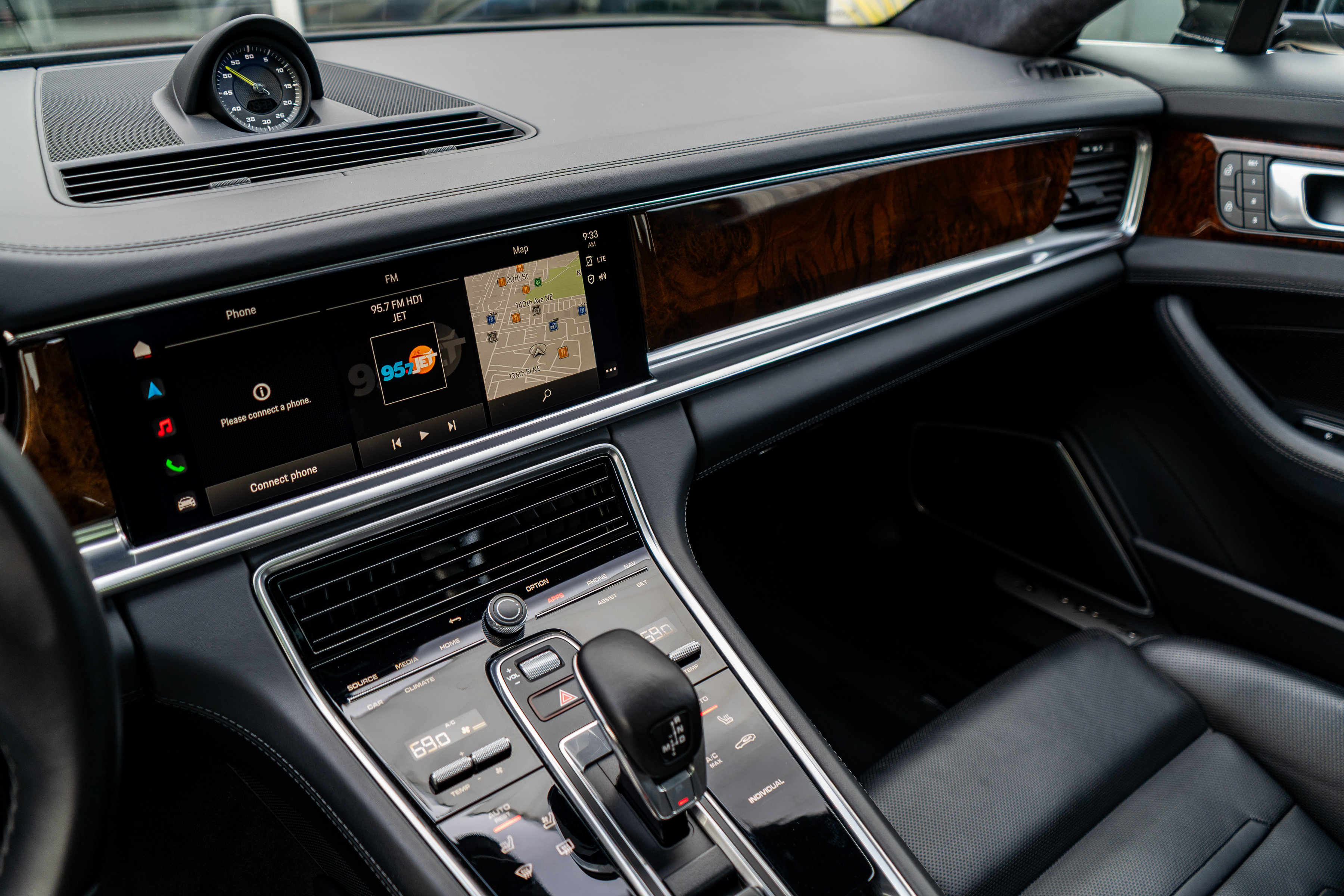 Used 2023 Porsche Panamera Turbo S AWD/4WD image 17