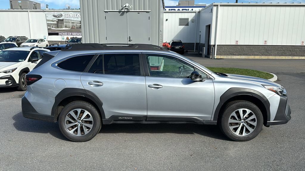 Certified 2023 Subaru Outback Premium image 2