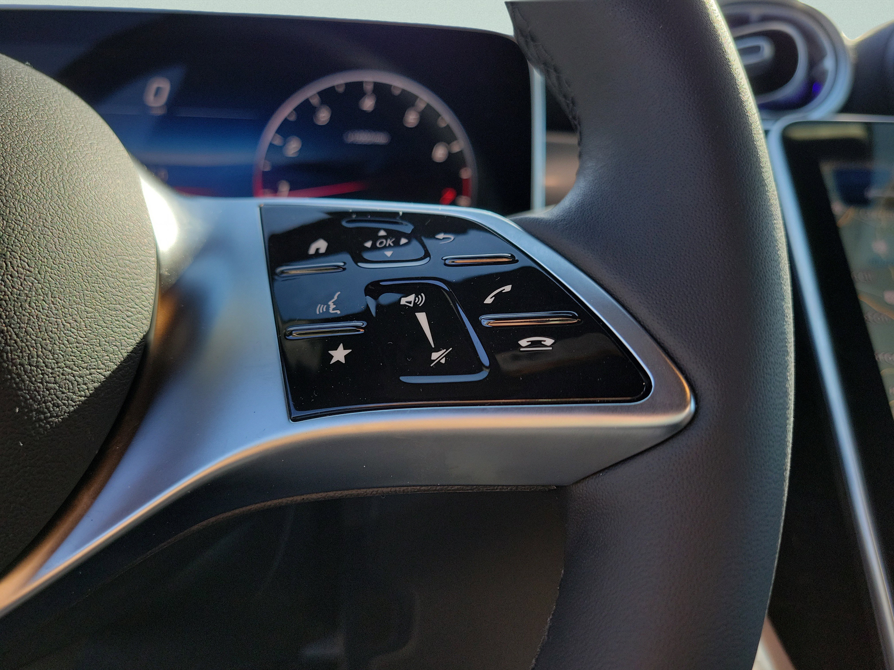 Certified 2026 Mercedes-Benz GLC 300 image 10
