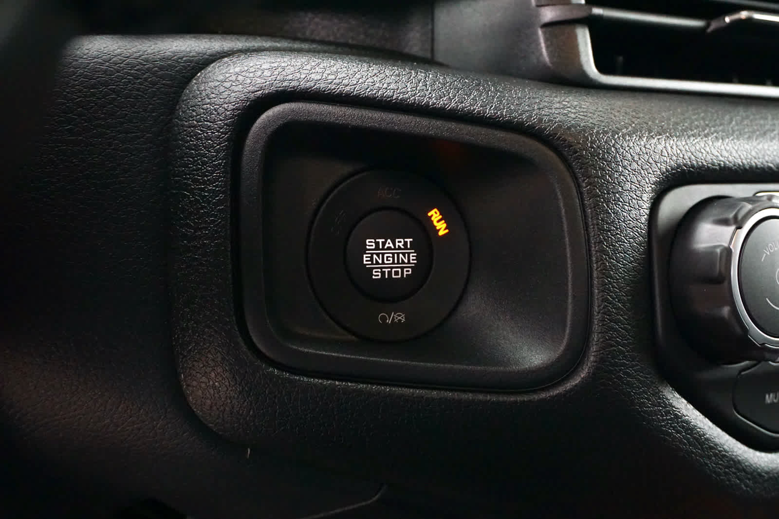 New 2027 Jeep Gladiator Sport AWD/4WD image 19