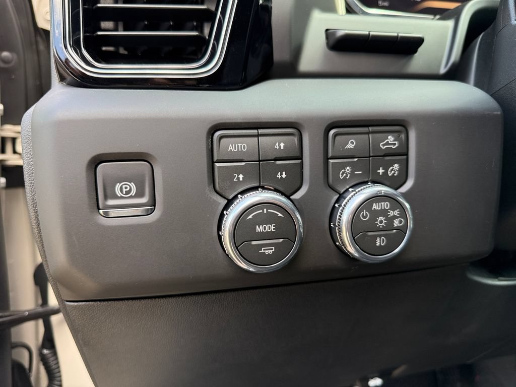 New 2026 GMC Sierra 1500 AT4 w/ AT4 Premium Package AWD/4WD image 14