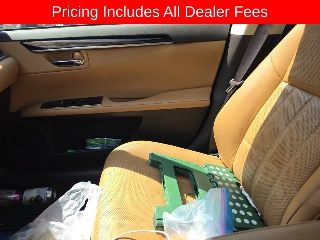 Used 2016 Lexus ES 350 w/ Luxury Package w/Wood Trim FWD image 4