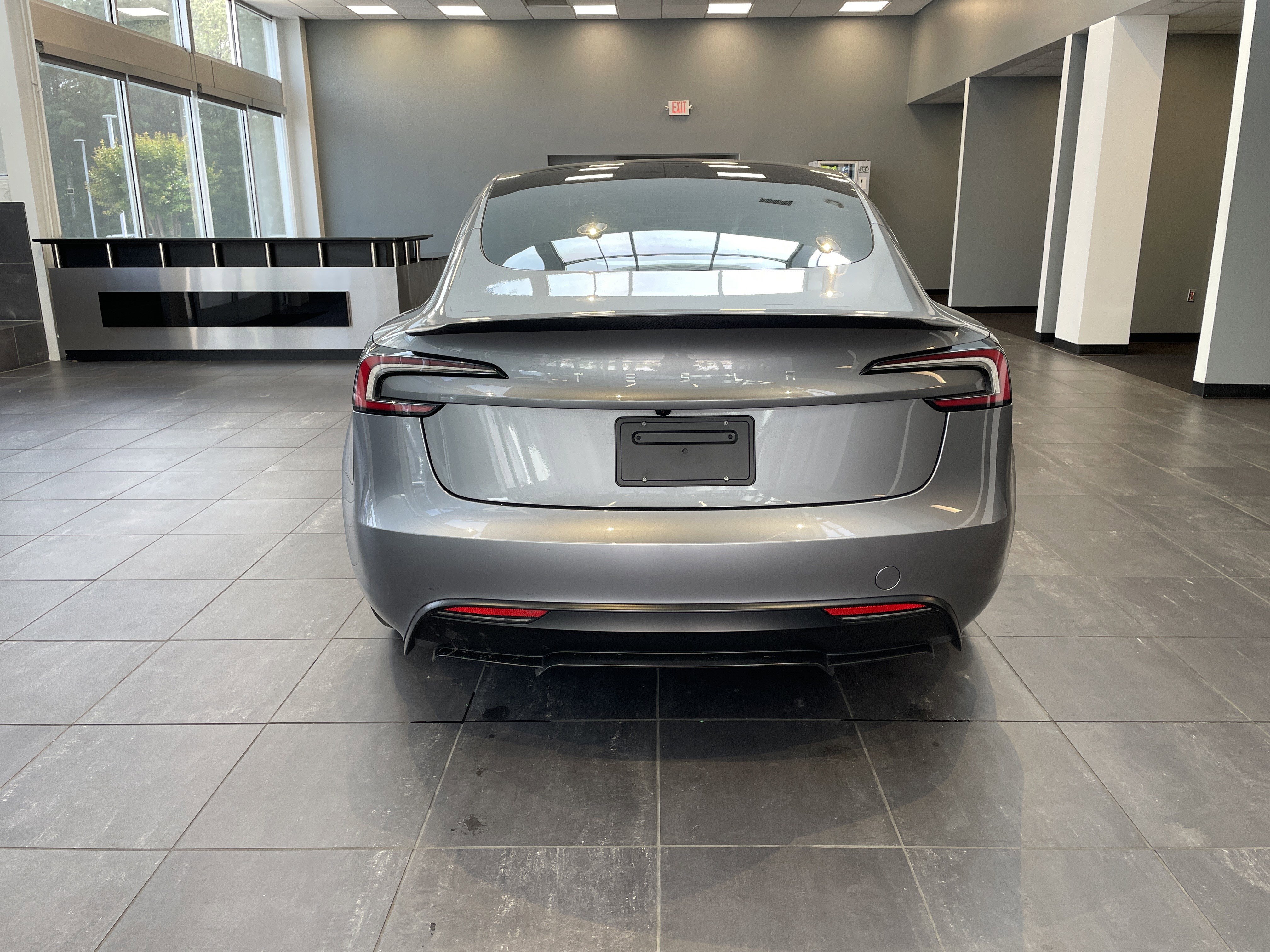 Used 2024 Tesla Model 3 Long Range RWD image 9