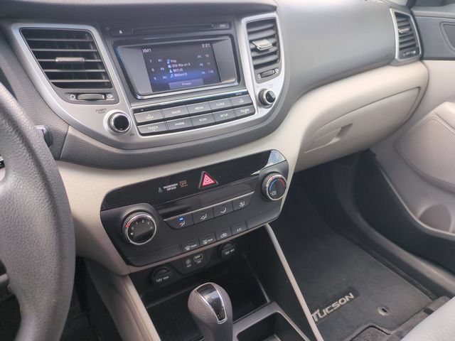 Used 2017 Hyundai Tucson SE w/ SE Popular Package 02 AWD/4WD image 11