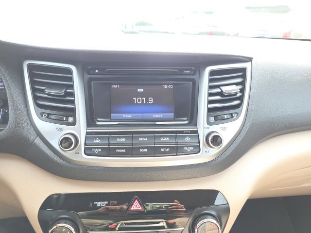 Used 2017 Hyundai Tucson SE image 17