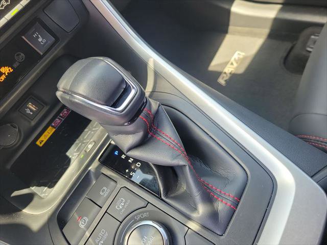 Certified 2025 Toyota RAV4 XSE AWD/4WD image 30