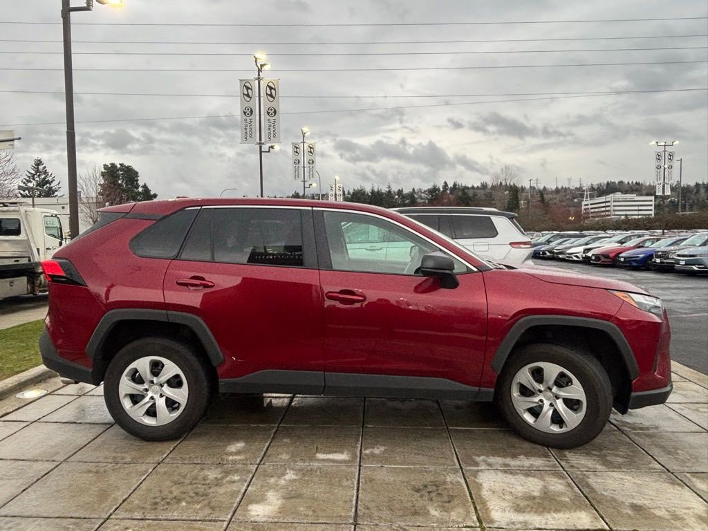 Used 2025 Toyota RAV4 LE image 8
