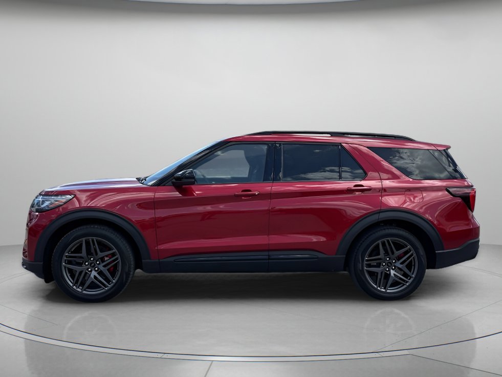 Used 2025 Ford Explorer ST w/ Sun And Sound Package image 5