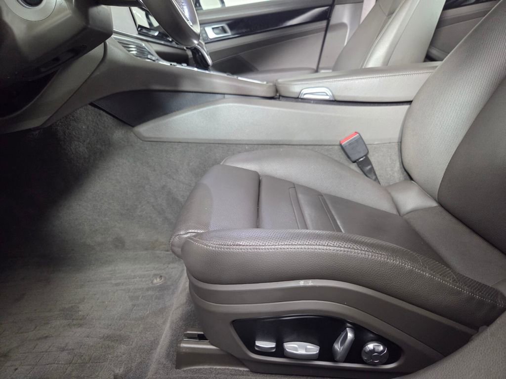 Used 2020 Porsche Panamera 4 w/ Premium Package Plus image 11