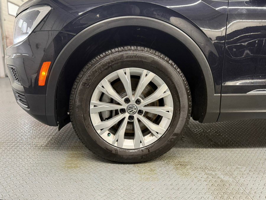 Used 2018 Volkswagen Tiguan SE AWD/4WD image 15