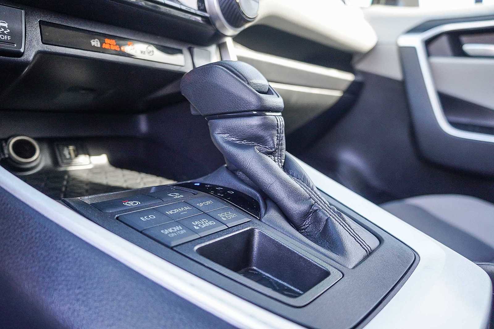 Certified 2024 Toyota RAV4 XLE w/ Convenience Package image 26