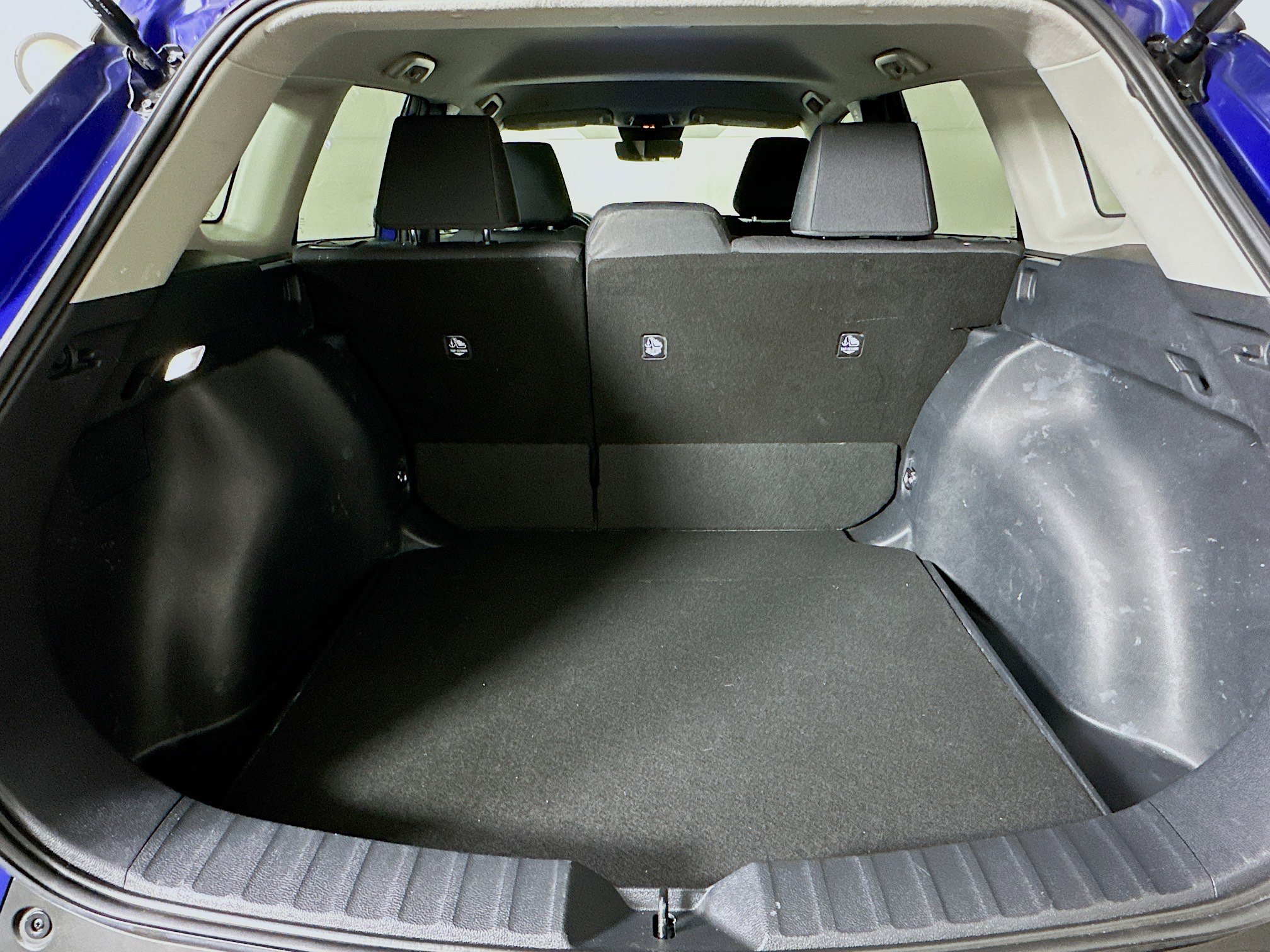 Used 2025 Toyota Corolla Cross LE image 31