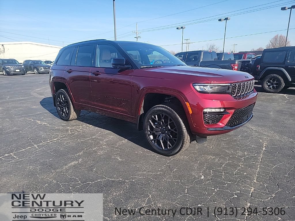 Used 2024 Jeep Grand Cherokee Summit AWD/4WD image 7