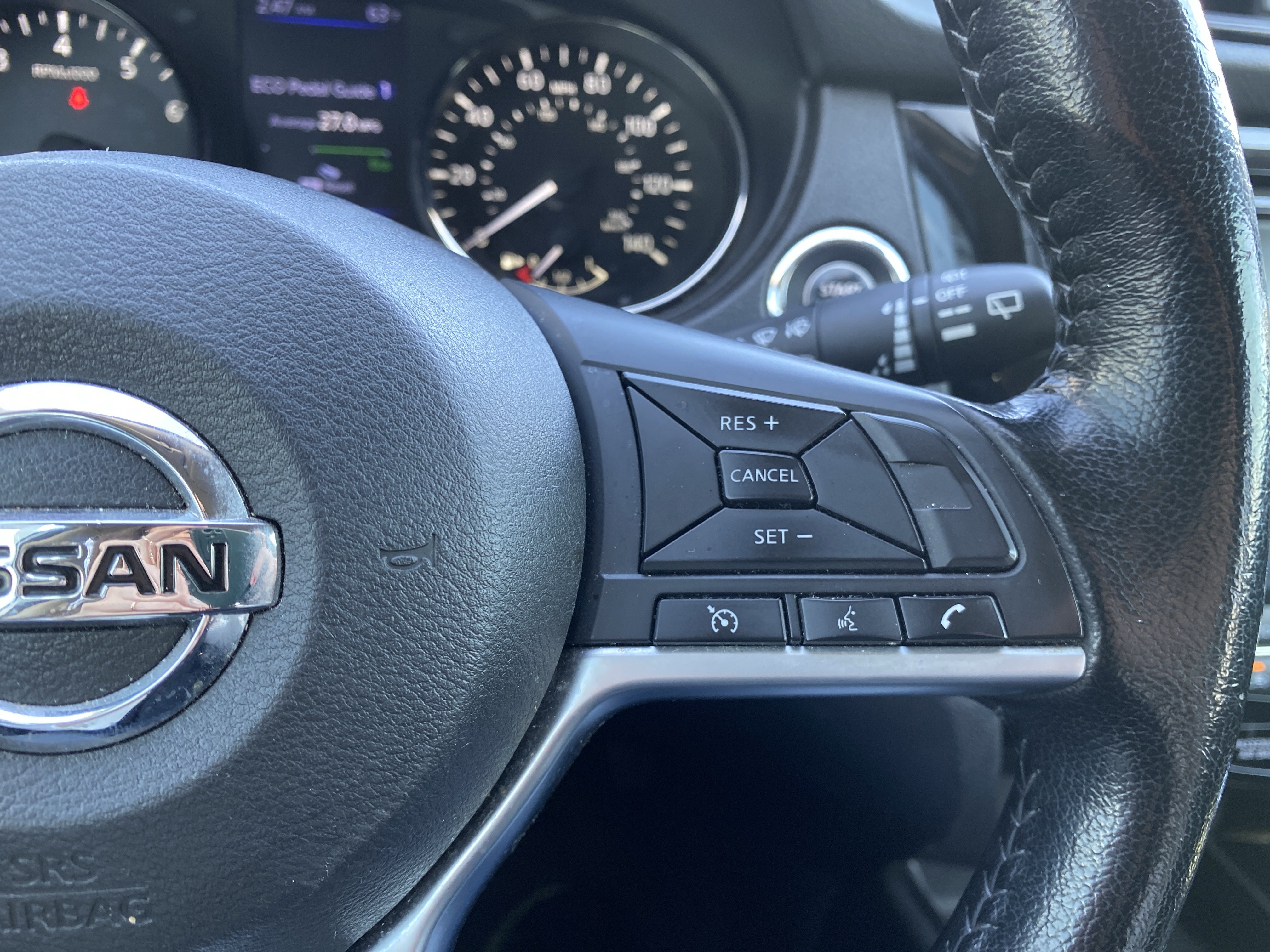Used 2020 Nissan Rogue SV FWD image 17