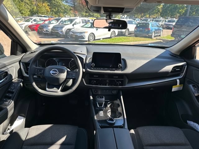 Used 2026 Nissan Rogue SV AWD/4WD image 6