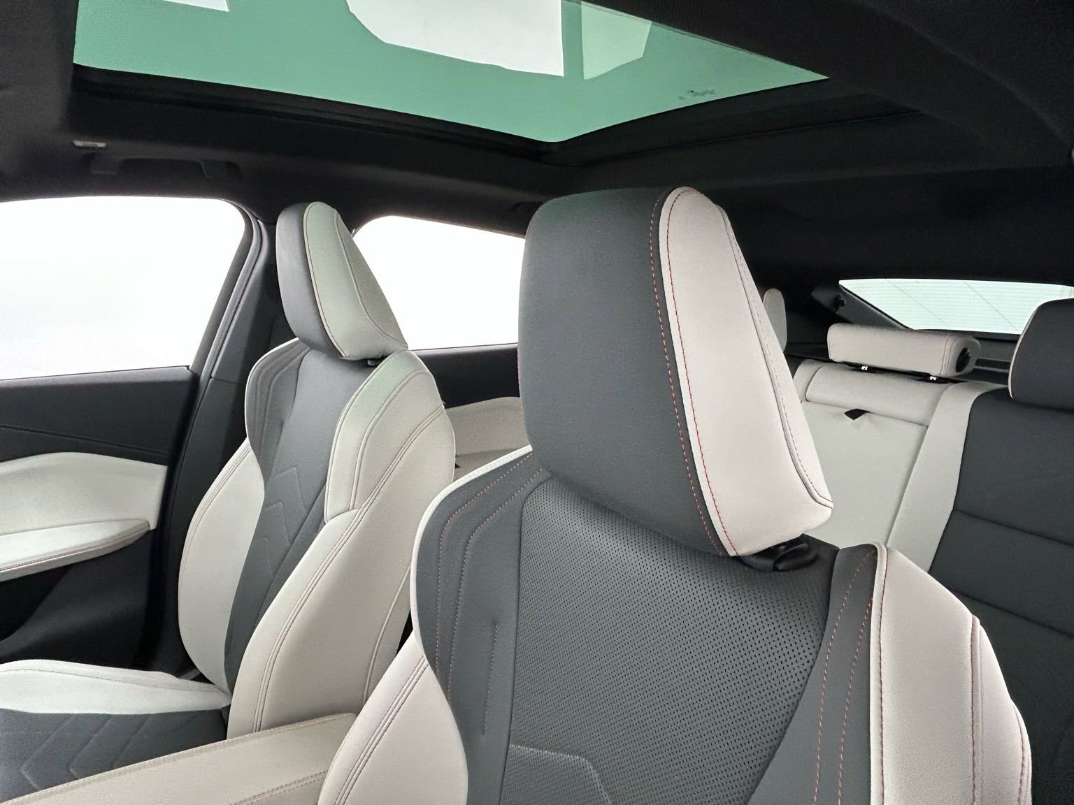 Used 2025 BMW X2 M35i image 28