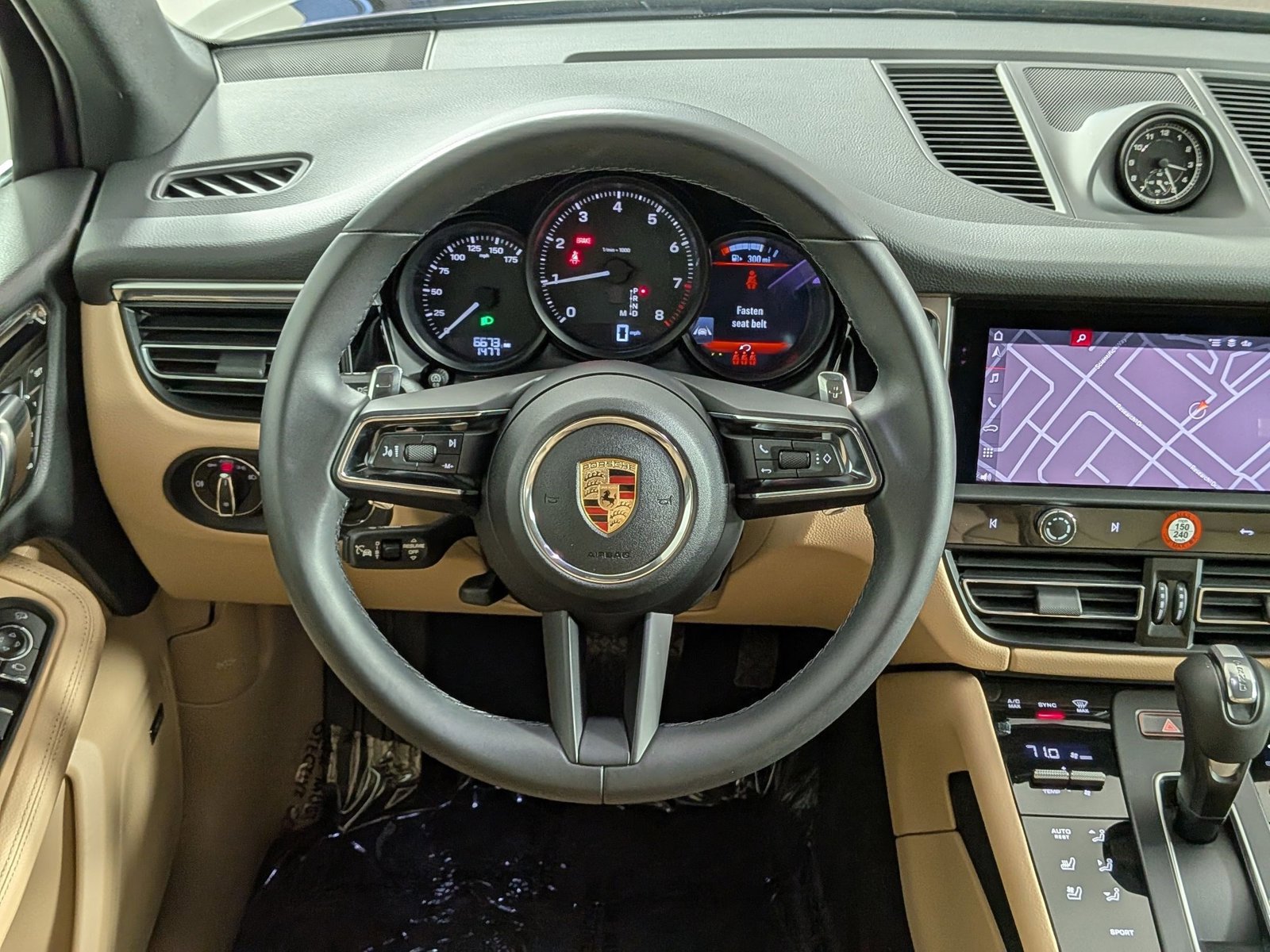 Certified 2025 Porsche Macan Turbo AWD/4WD image 15