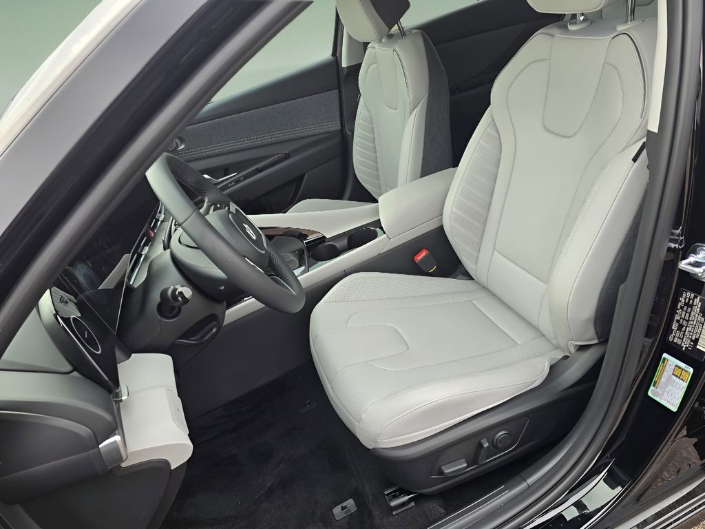 New 2026 Hyundai Elantra Limited image 12